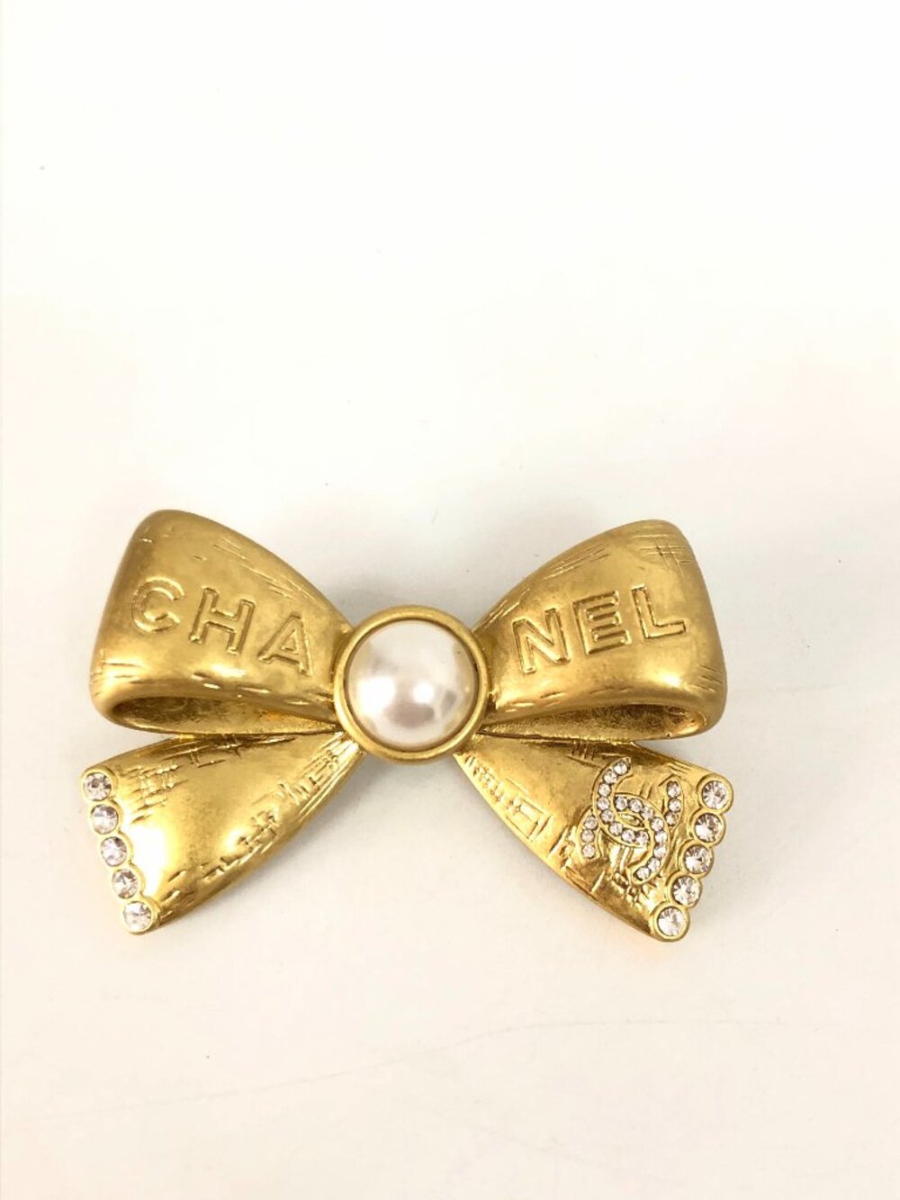 Pre-owned Vintage Chanel Brooch Elegant Jewelry - Picture 1 of 5